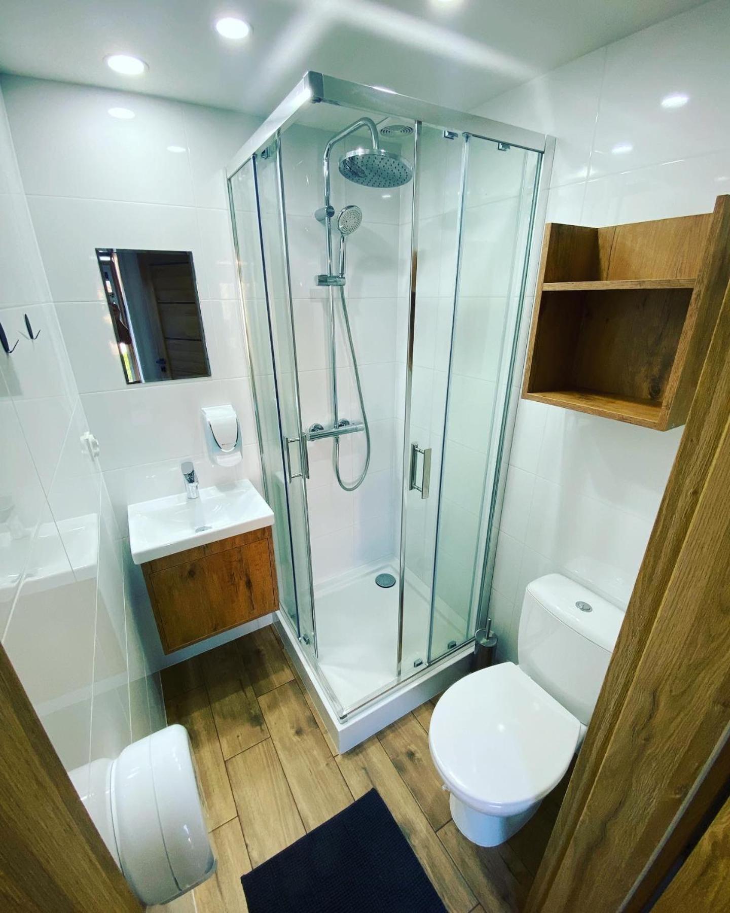 Apartament z prysznicem