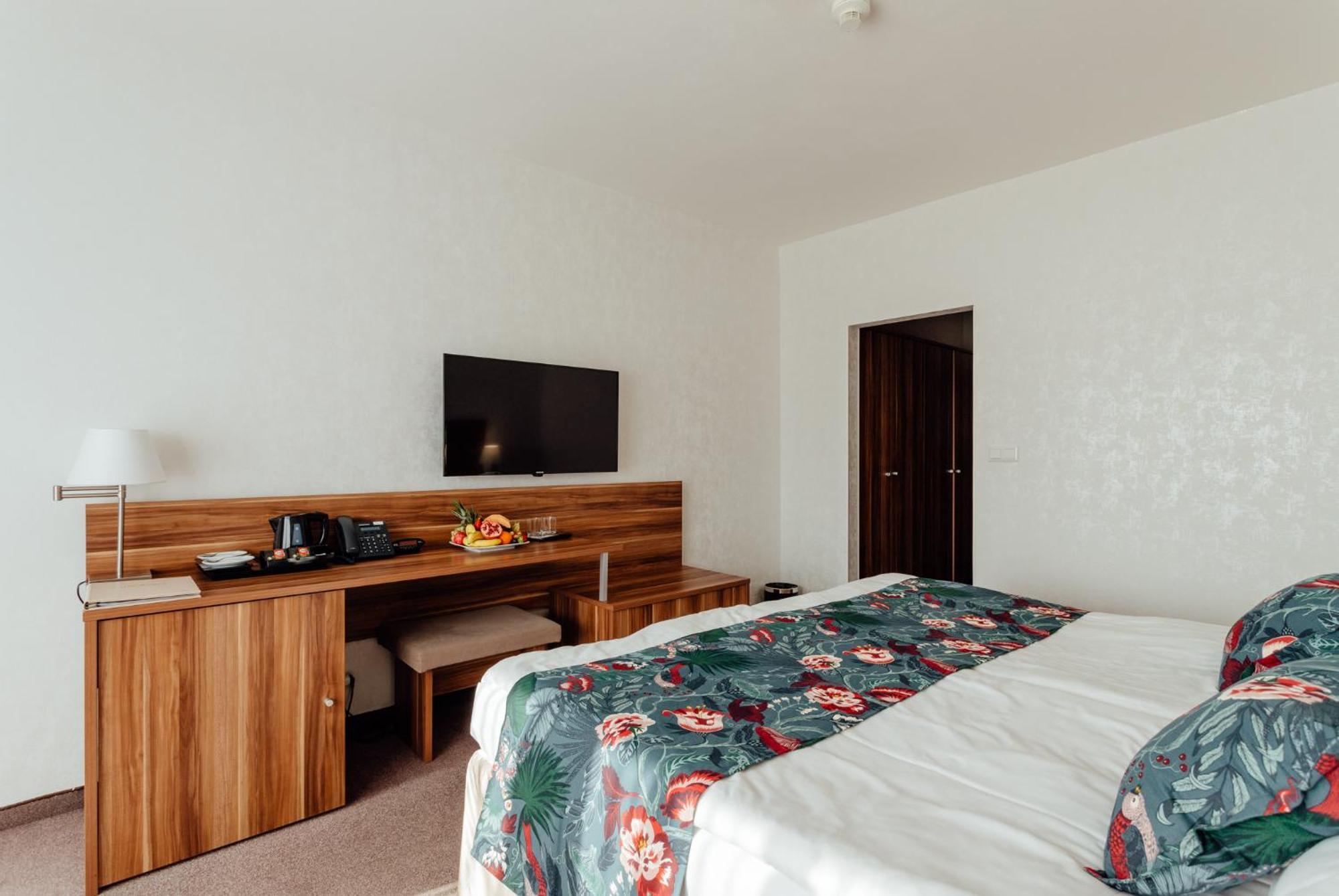 Double or Twin Room Extra Bed,1595497774:JPEG