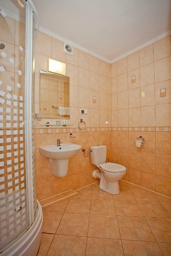 Pokój dwuosobowy z prywatną łazienką