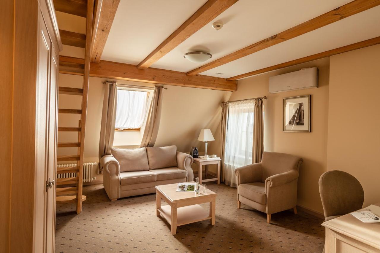 Apartament typu Junior Suite z antresolą – budynek Spichlerz