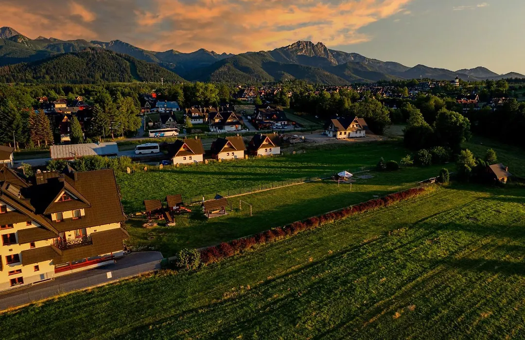 Grand Podhale Resort&Spa Zakopane - Jacuzzi - Sauna fińska i Łaźnia parowa - Widok na Tatry-1