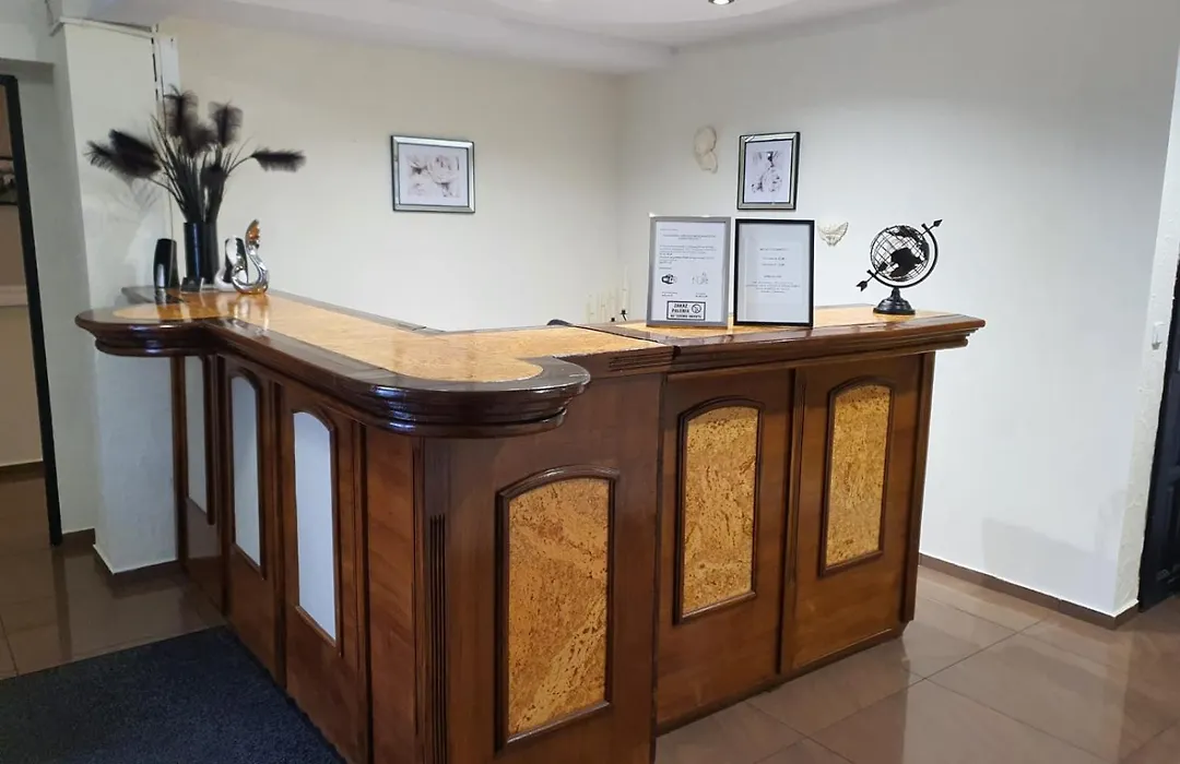 Hotel Kolorowa-1