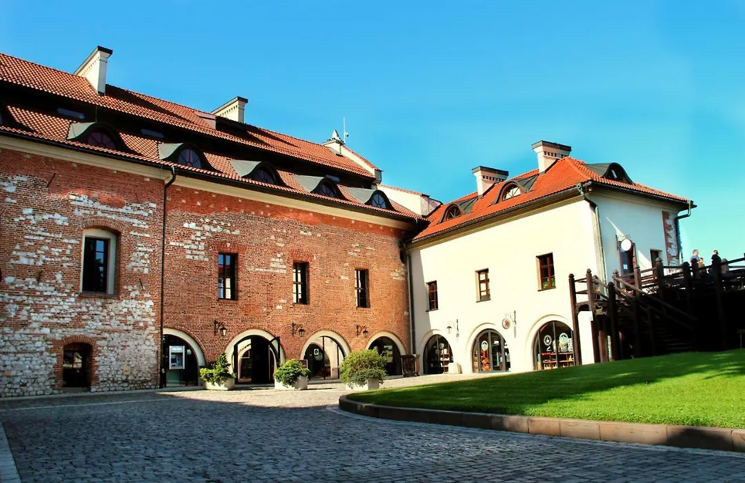Dom Gości Opactwa Benedyktynów-1
