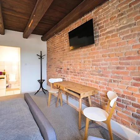 3 Bros' Hostel Cieszyn-2