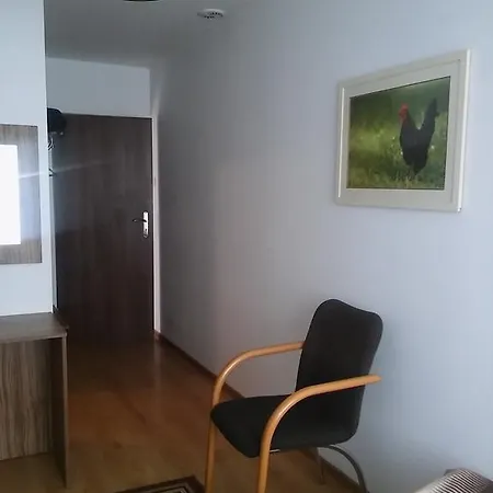 Pod Zachrypniętym Kogutem-2