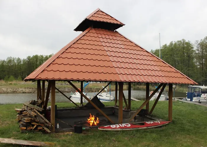 Marina Niedźwiedzi Róg Ruciane-Nida